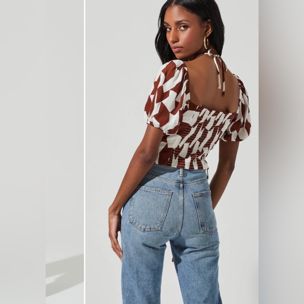 TIE NECK FLORAL CUT OUT PUFF SLEEVE TOP